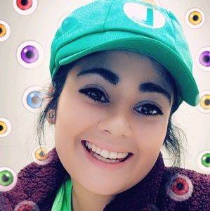 Meet your Posher, Danielle